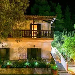 Spiros Guest house