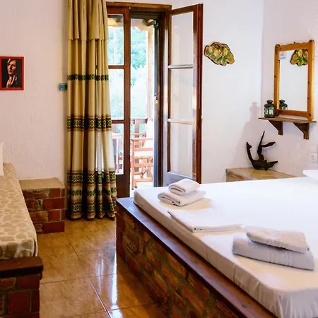 ゲストハウス Spiros