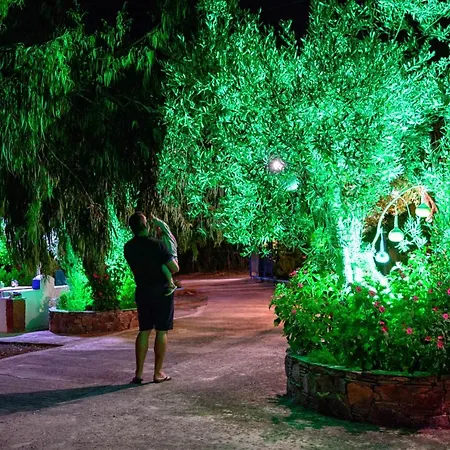 ゲストハウス Spiros 4*