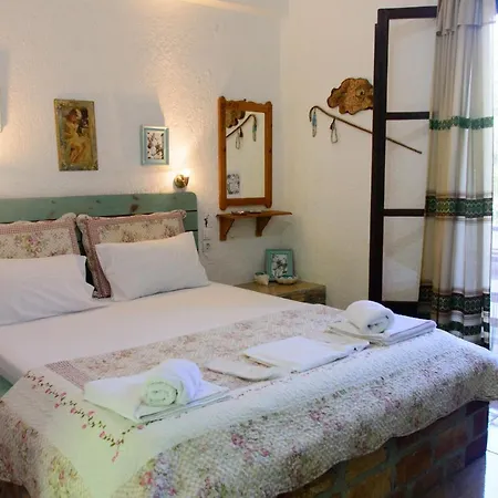 ゲストハウス Spiros Panormos (Skopelos)