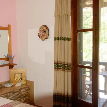 Guest house Spiros 4*