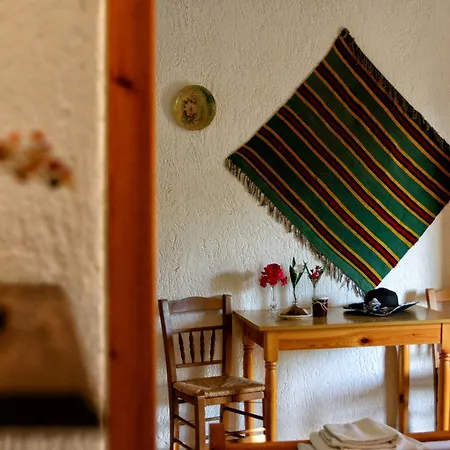 ゲストハウス Spiros Panormos (Skopelos)